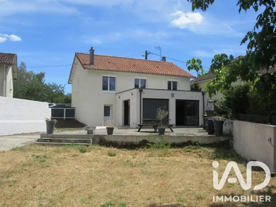 Pavillon à Moncoutant (79320)