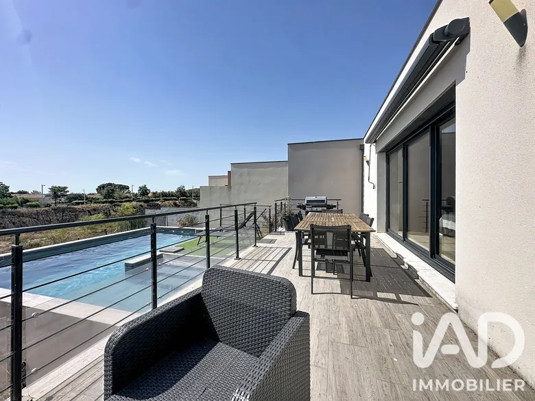 Maison 5 pièces 121 m² · à Rochefort-du-Gard · 121 m² · 420 000 €