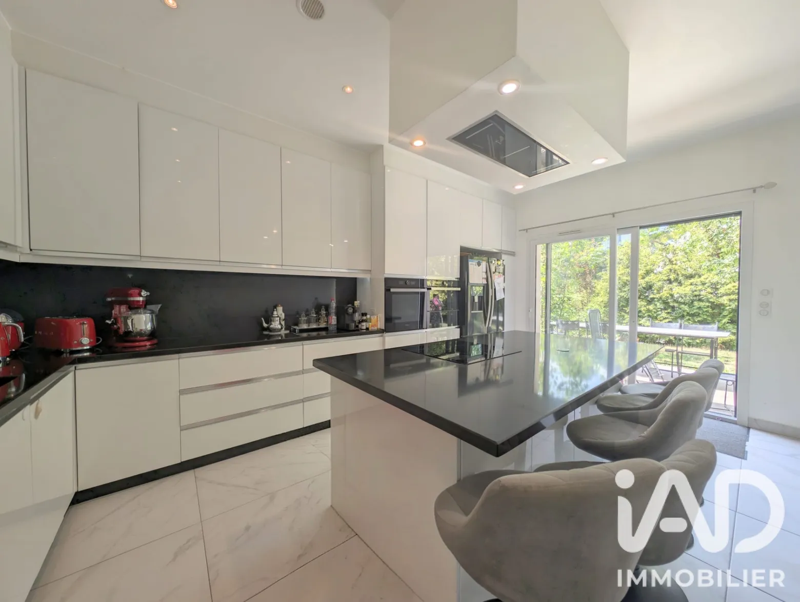 Vente maison à Saint-Germain-en-Laye (78100) : maison traditionnelle 7 pièces 187 m² - 2070488 — 2