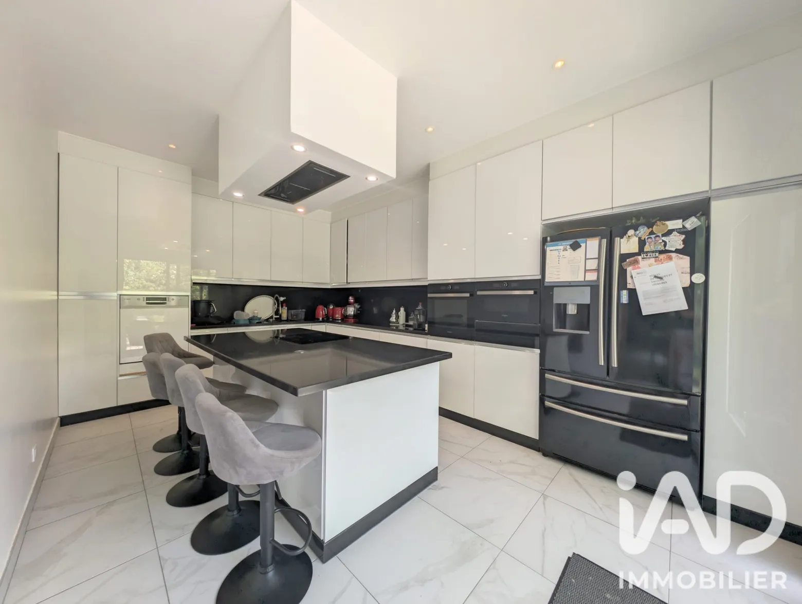 Vente maison à Saint-Germain-en-Laye (78100) : maison traditionnelle 7 pièces 187 m² - 2070488 — 3