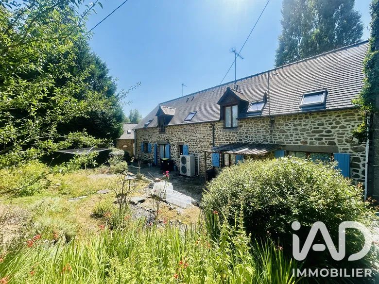 Maison 6 pièces 158 m² · à Le Châtellier · 158 m² · 271 000 €