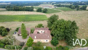 Maison traditionnelle à Villeneuve-de-Marsan (40190)