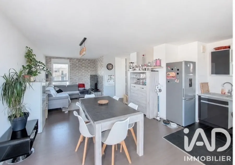 Appartement à Dammarie-lès-Lys (77190) photo 3