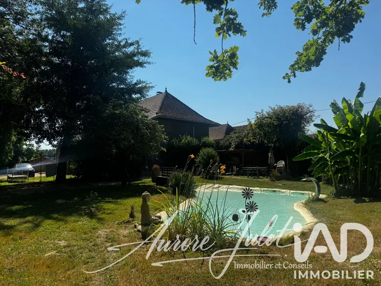 Maison 7 pièces 200 m² · à Le Bouchage · 200 m² · 209 000 €
