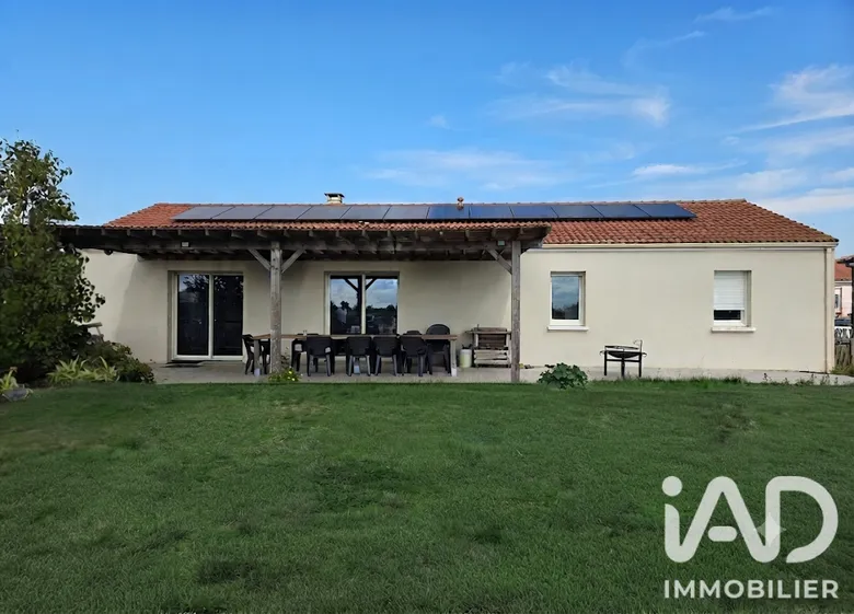 Maison 5 pièces 107 m² · à Cléré-sur-Layon · 107 m² · 177 500 €