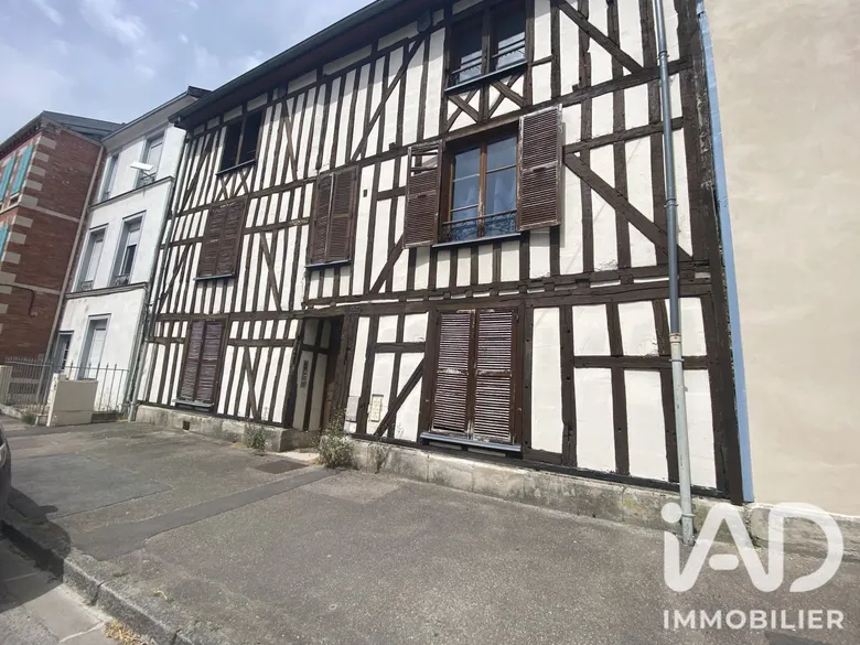 Immeuble 240 m² · à Châlons-en-Champagne · 240 m² · 346 000 €