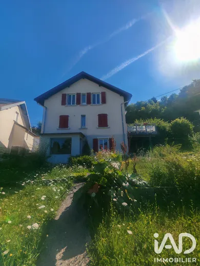 Maison à Villers-le-Lac (25130)