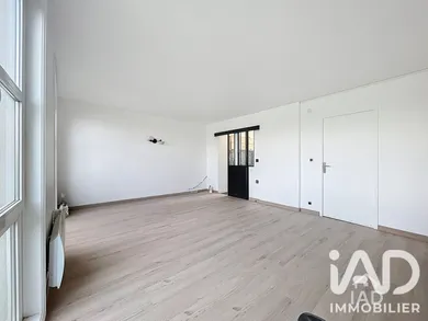 Duplex à Voisins-le-Bretonneux (78960)