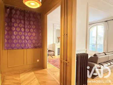Apartment in Paris (75018)