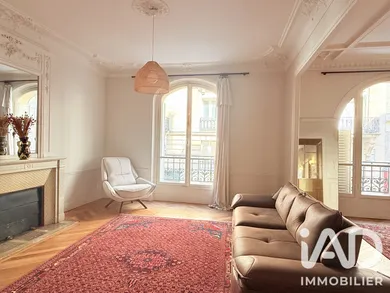 Apartment in Paris (75018)