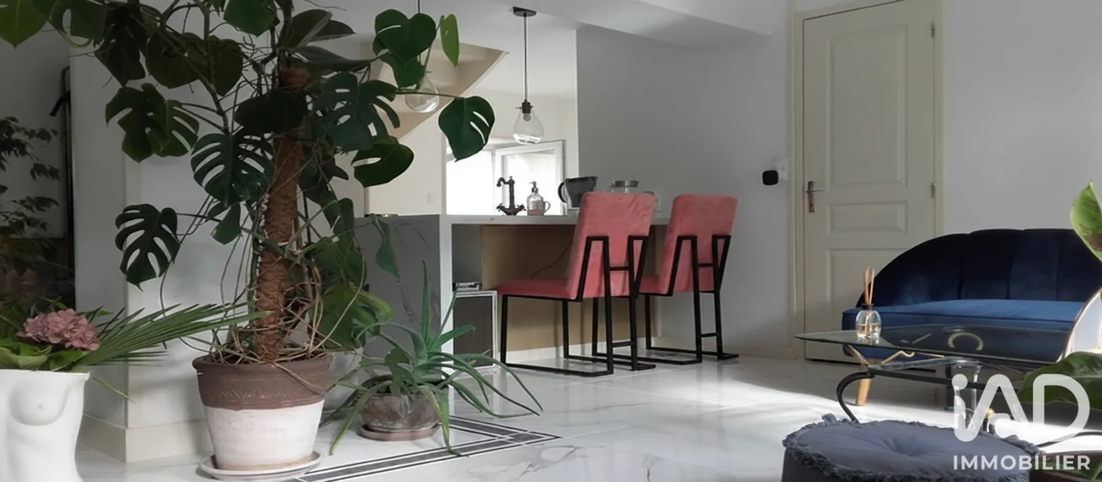 Vente maison à Saint-Jean-d'Angély (17400) : maison de ville 4 pièces 102 m² - 2071981 — 3