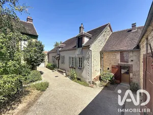 Maison de village à Fleury-la-Vallée (89113)