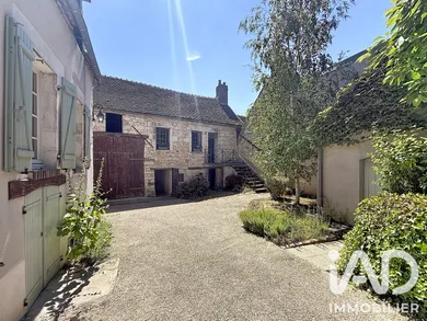 Maison de village à Fleury-la-Vallée (89113)