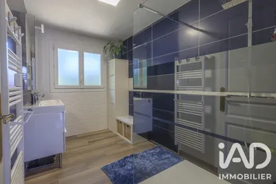 House in Saint-Denis-de-Pile (33910)