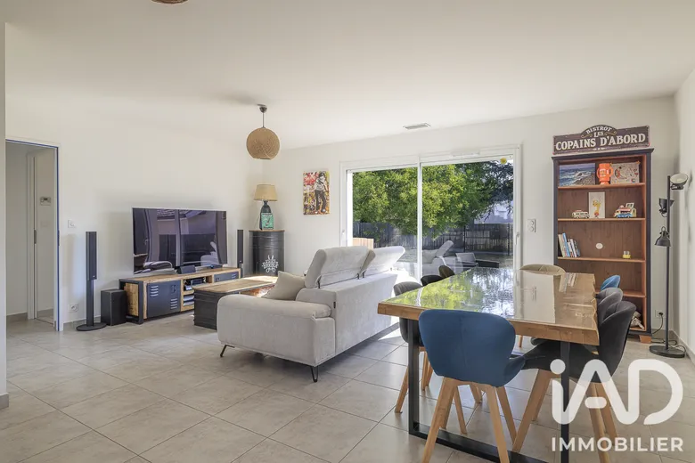 Maison 4 pièces 90 m² · à Saint-Denis-de-Pile · 90 m² · 250 000 €