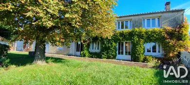 Maison de village à Saint-Georges-de-Longuepierre (17470)