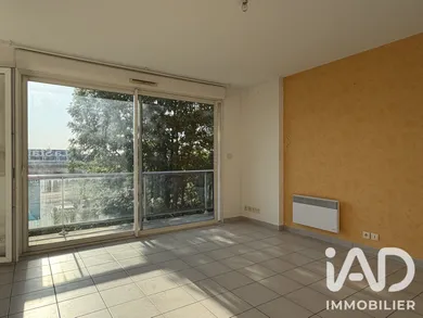 Apartment in Luc-la-Primaube (12450)