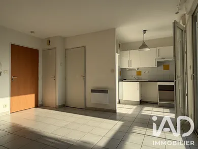 Apartment in Luc-la-Primaube (12450)