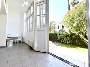 Apartment in Hyères (83400)