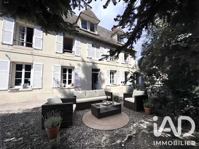Maison 9 pièces 211 m² · à Magny-en-Vexin · 211 m² · 252 000 €