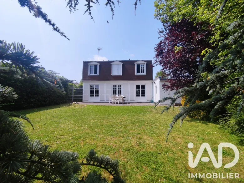 Maison 9 pièces 180 m² · à Dammartin-en-Goële · 180 m² · 449 000 €