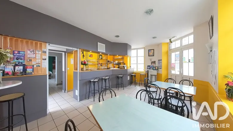 Hôtel à Savigny-en-Véron (37420) · 226,4 m² · 71 000 €