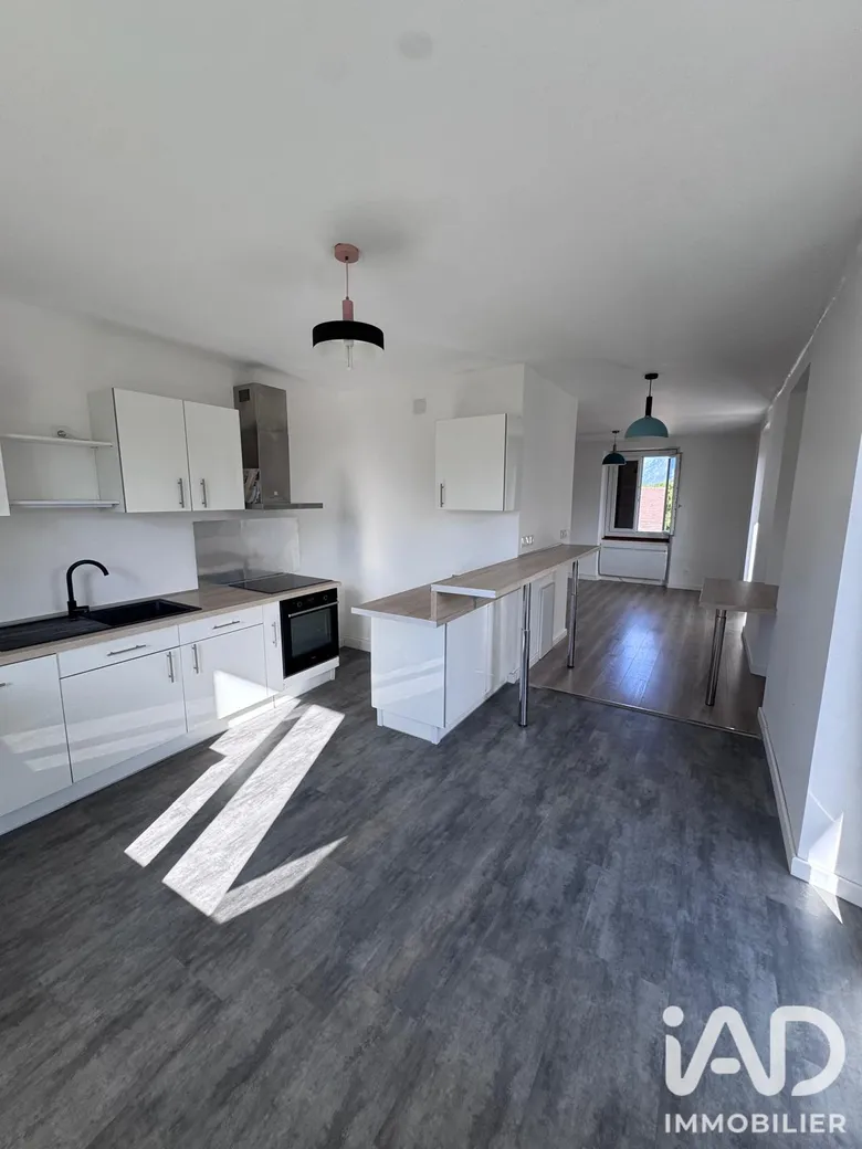 Appartement 3 pièces 80 m² · à La Roche-sur-Foron · 80 m² · 279 000 €