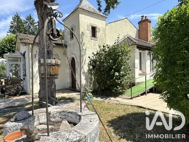 Maison traditionnelle à Saint-Ay (45130)