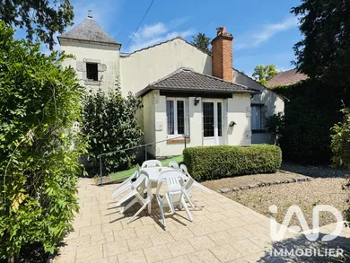 Maison traditionnelle à Saint-Ay (45130)