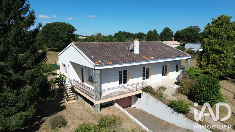 Maison 6 pièces 140 m² · à Nesmy · 140 m² · 239 000 €