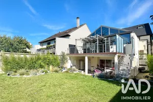 Maison traditionnelle à Villeneuve-le-Roi (94290)