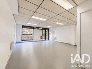 Commercial in Aix-en-Provence (13090)