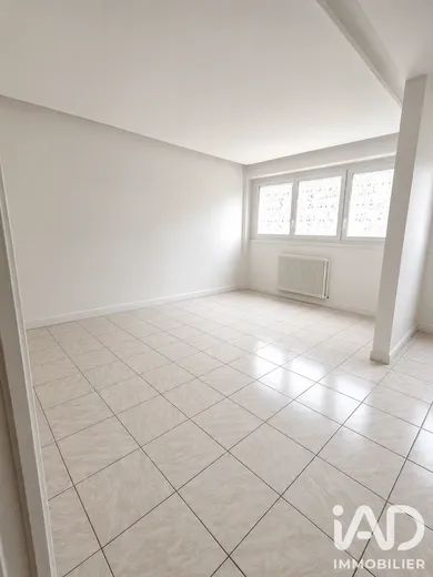 Apartment in Pontoise (95300)