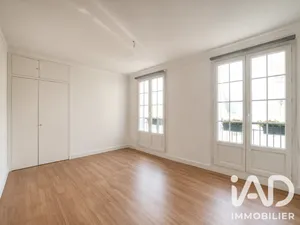 Apartment in Pont-l'Évêque (14130)