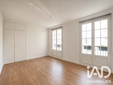 Apartment in Pont-l'Évêque (14130)
