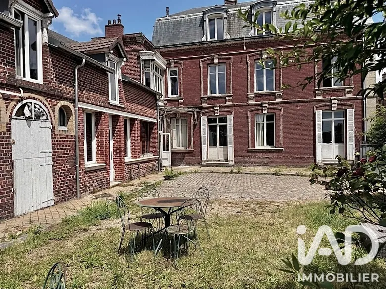 Maison 16 pièces 334 m² · à Beauvais · 334 m² · 369 000 €