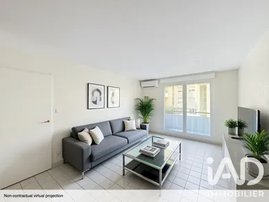 Apartment in Aubagne (13400)