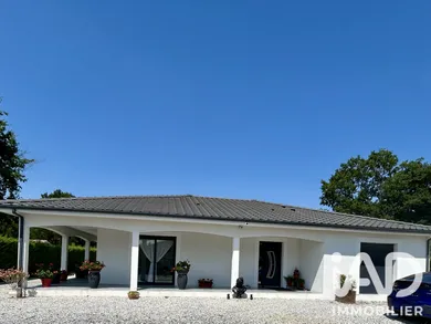 Maison à Lesparre-Médoc (33340)