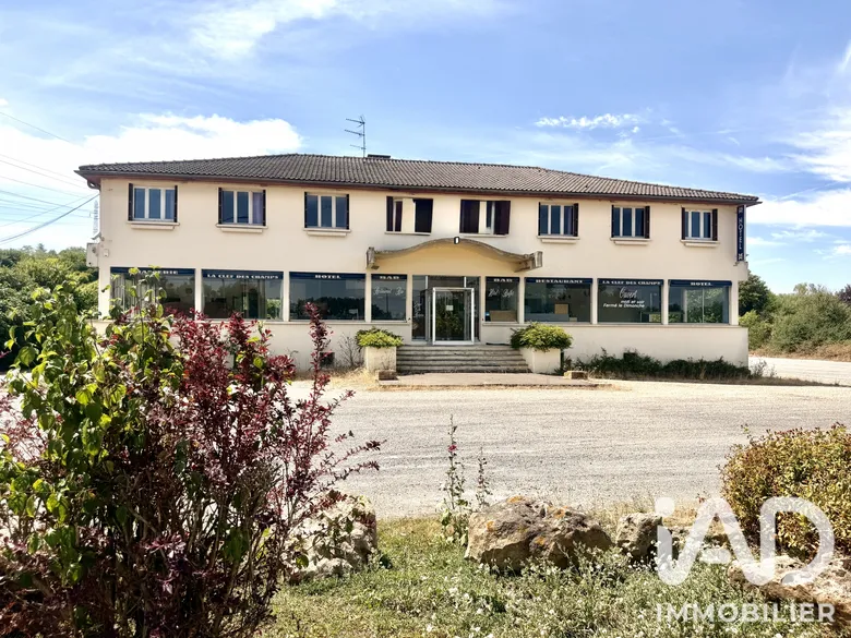 Murs commerciaux à Champigny (89340) · 520 m² · 725 000 €