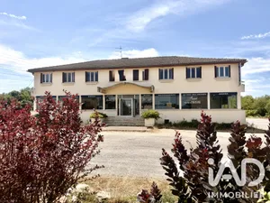 Boutique/Local commercial à Champigny (89340)