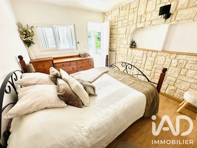 Apartment in Thiais (94320)