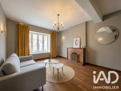 Townhouse in Parthenay (79200)