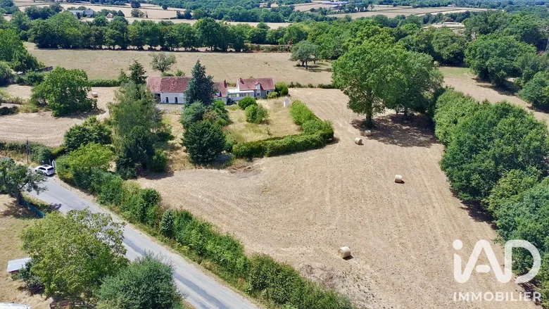 Maison 3 pièces 126 m² · à Saint-Saturnin · 126 m² · 122 000 €