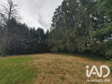 Building plot in Saint-Laure (63350)