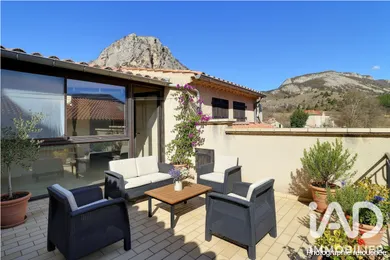 Immeuble à Séderon (26560)