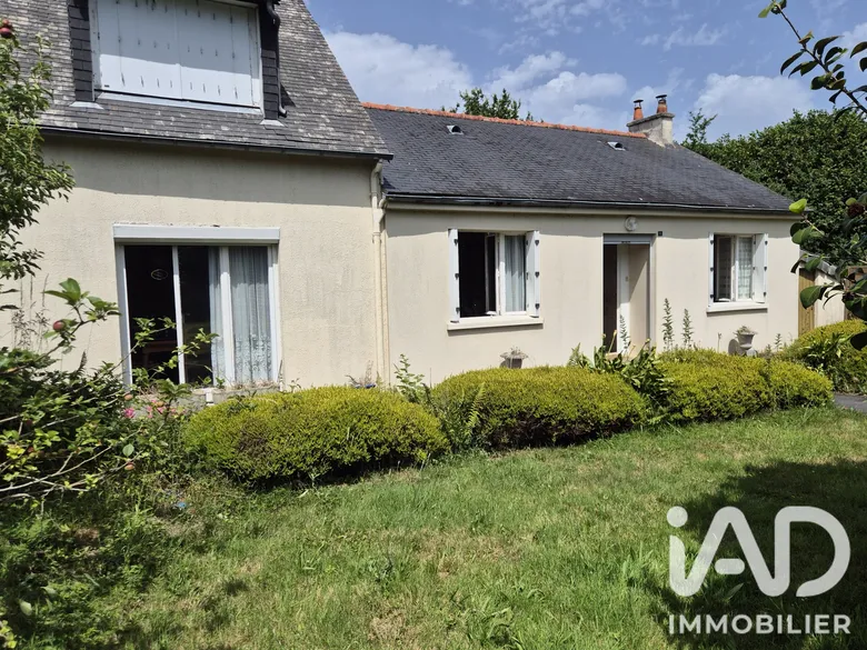 Maison 3 pièces 77 m² · à Maël-Carhaix · 77 m² · 81 000 €