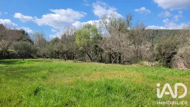 Terrain à bâtir à Salernes (83690)