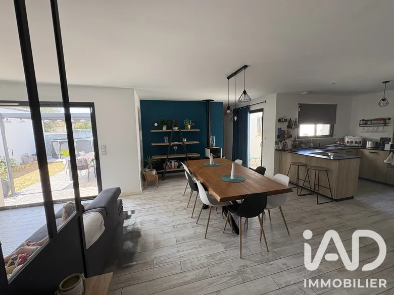 Maison 5 pièces 93 m² · à Aigrefeuille-d'Aunis · 93 m² · 300 000 €