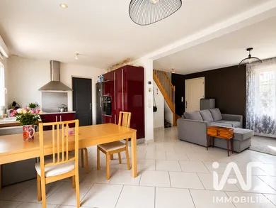 Maison à Sainte-Geneviève (60730)