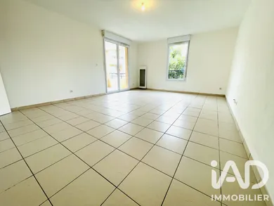 Appartement à L'Isle-sur-la-Sorgue (84804)